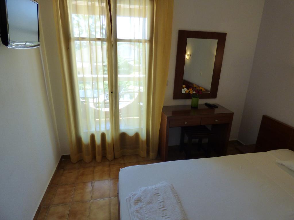 Villa Sofia Ýpsos Extérieur photo